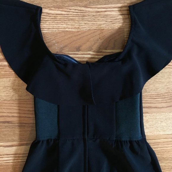 Ruffle Shoulder Crop Jumpsuit - Picture 5 of 6